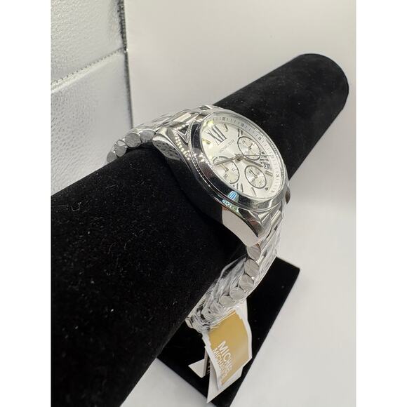 Michael Kors Women Chronograph Watch NWT main image 8